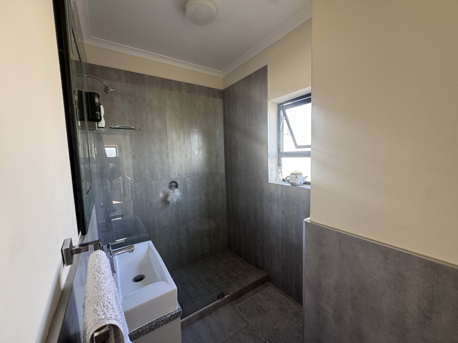 3 Bedroom Property for Sale in Parklands North Western Cape